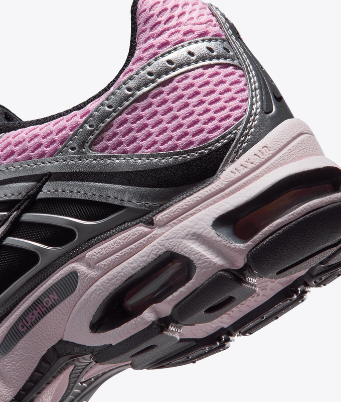 AIR MAX MOTO 2K
