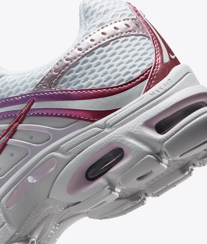 AIR MAX MOTO 2K