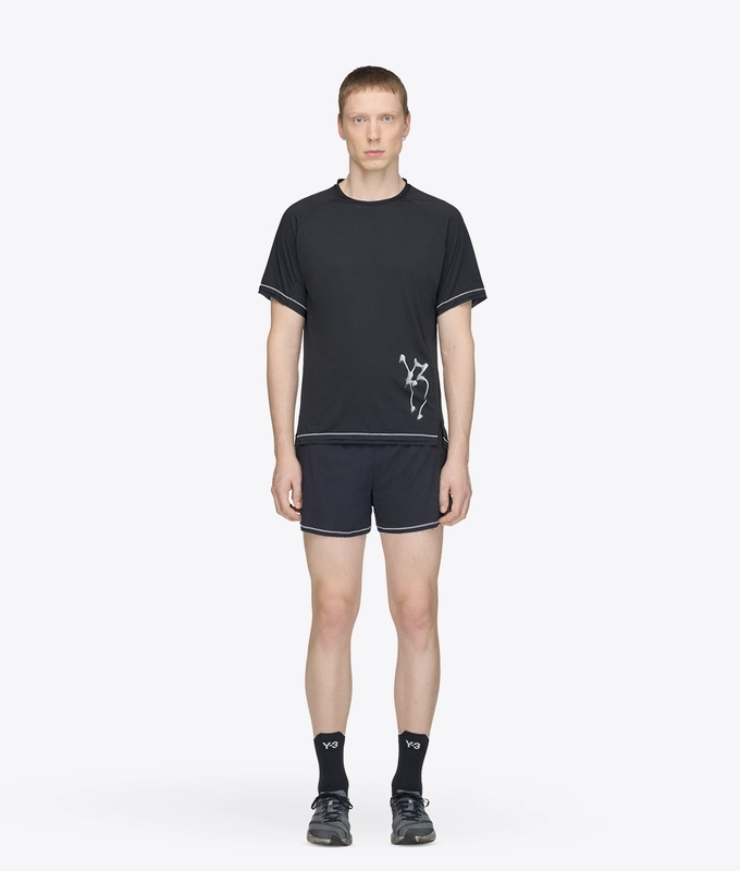 GRAPHIC RUNNING SHORT