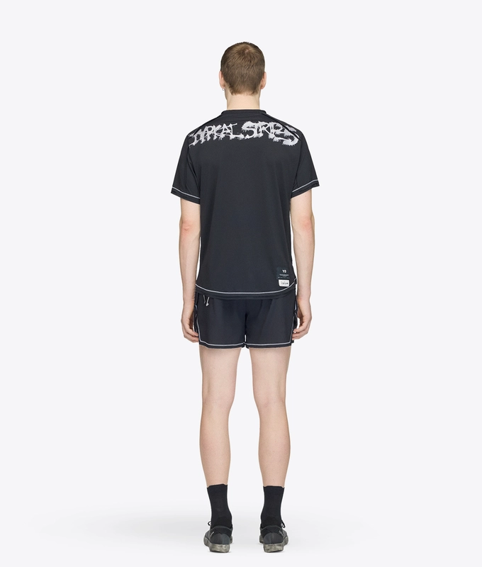 GRAPHIC RUNNING SHORT