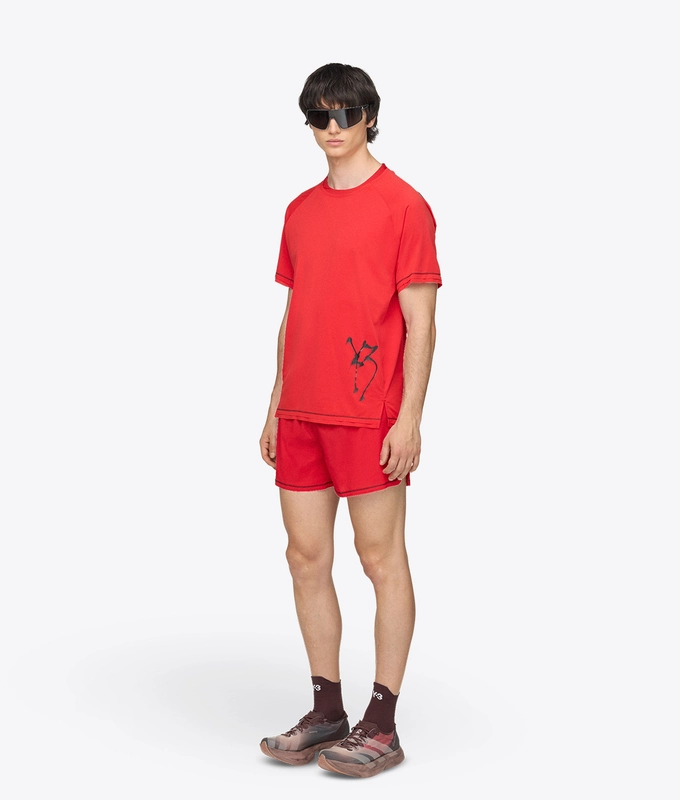GRAPHIC RUNNING TEE