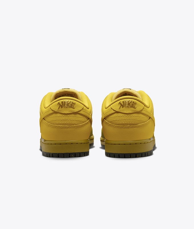 SB DUNK LOW PRO
