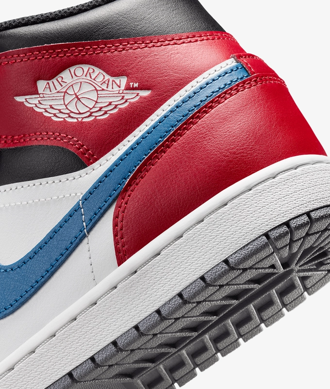 AIR JORDAN 1 MID