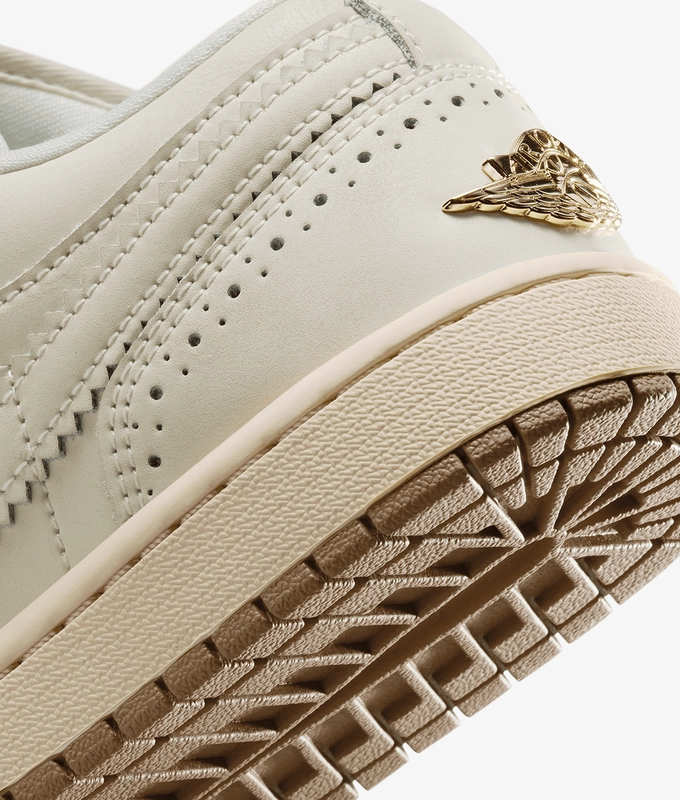 AIR JORDAN 1 LOW SE