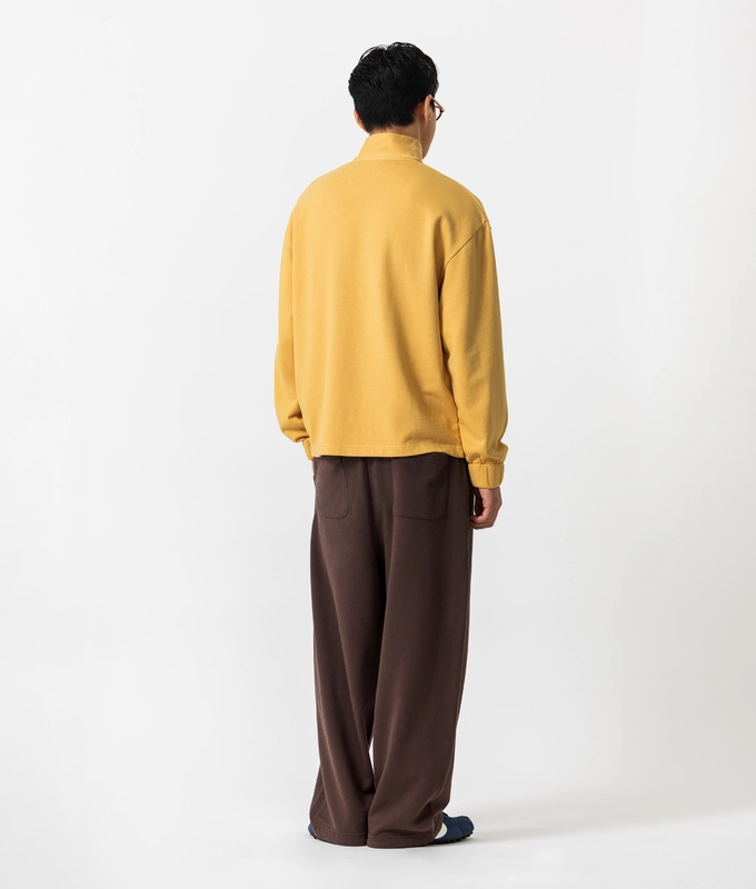 ESSENTIALS QUARTER ZIP SWEATSHIRT