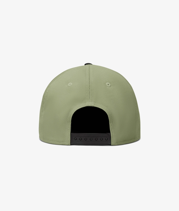 PRO UNSTRUCTURED FLATBILL 5 PANEL CAP