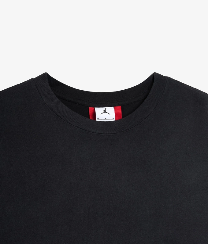 ESSENTIALS TEE