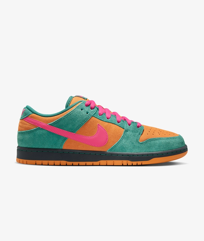 SB DUNK LOW PRO