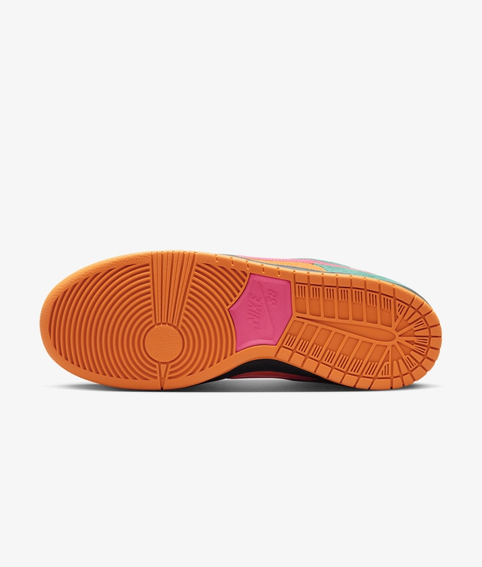 SB DUNK LOW PRO