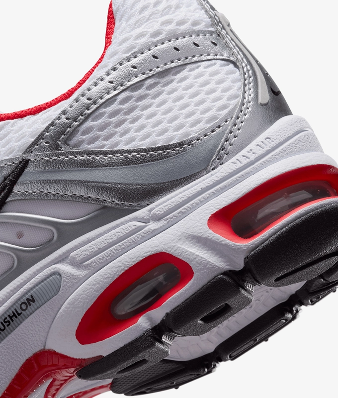 AIR MAX MOTO 2K