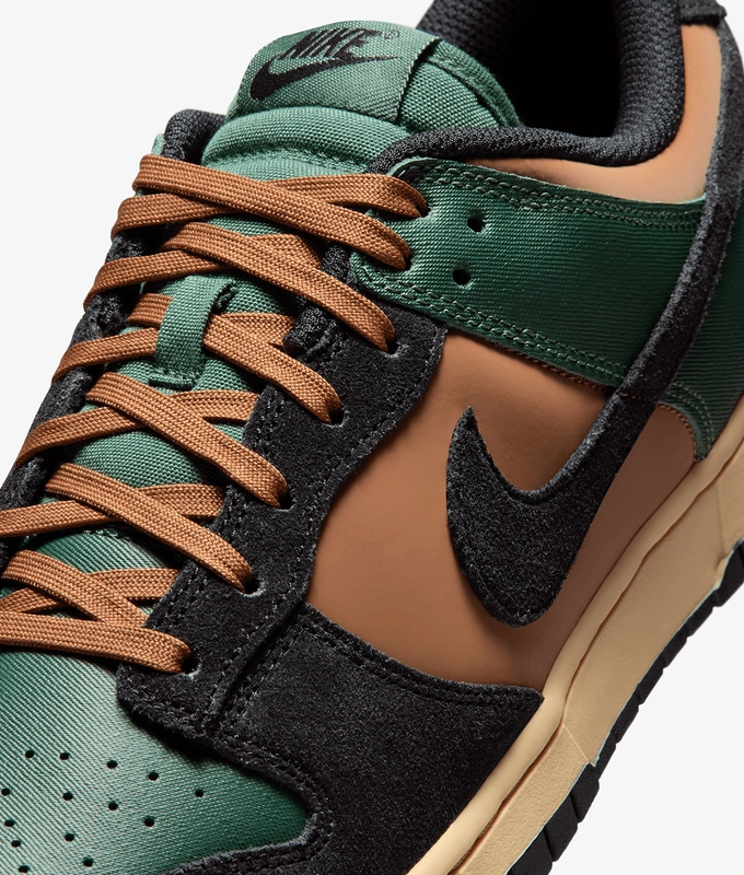 DUNK LOW RETRO