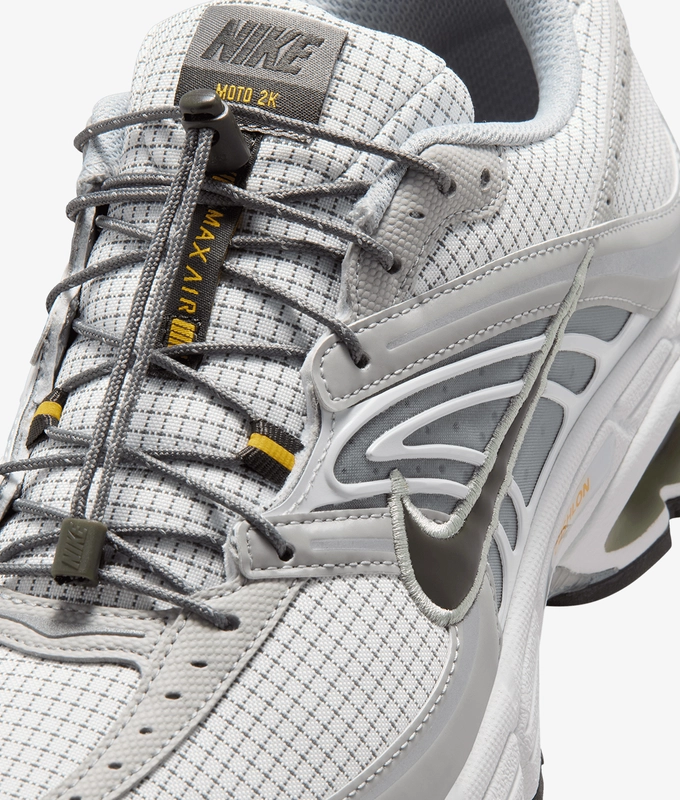 AIR MAX MOTO 2K