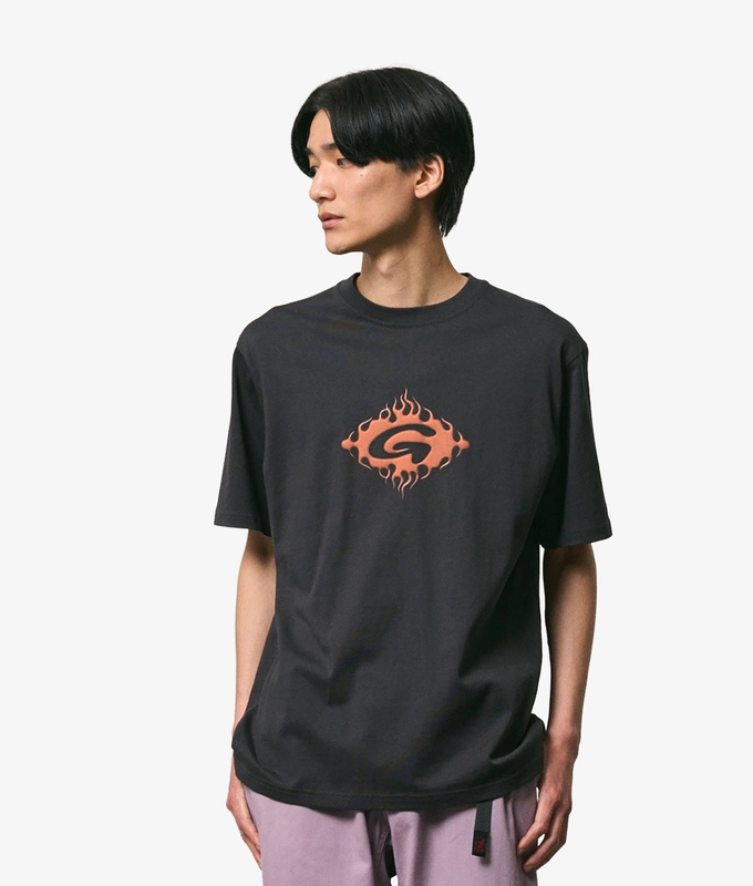 FLAMES GRAPHIC TEE