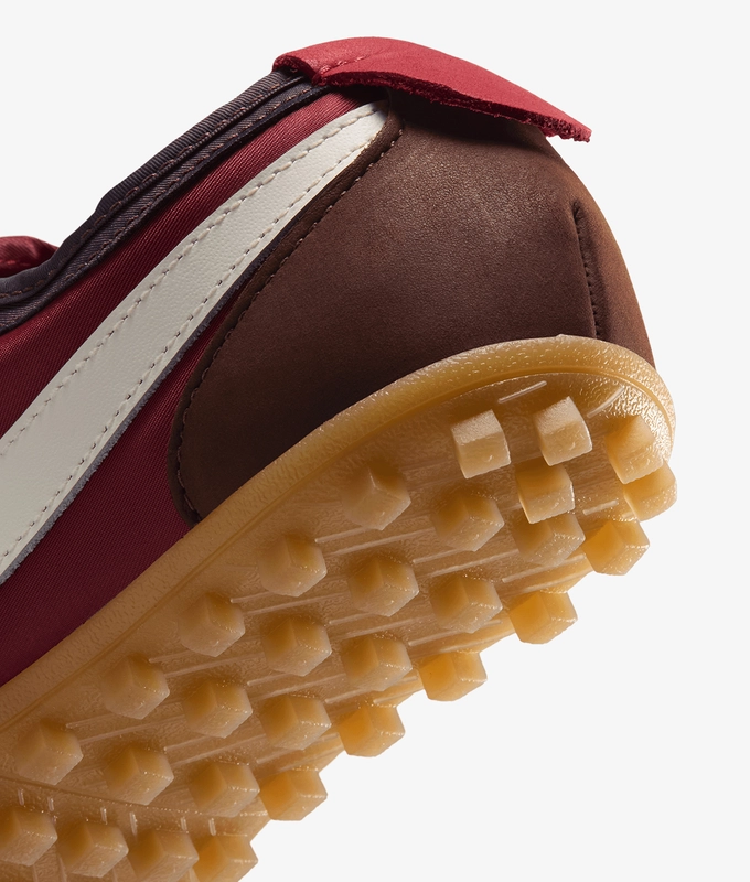MOON SHOE