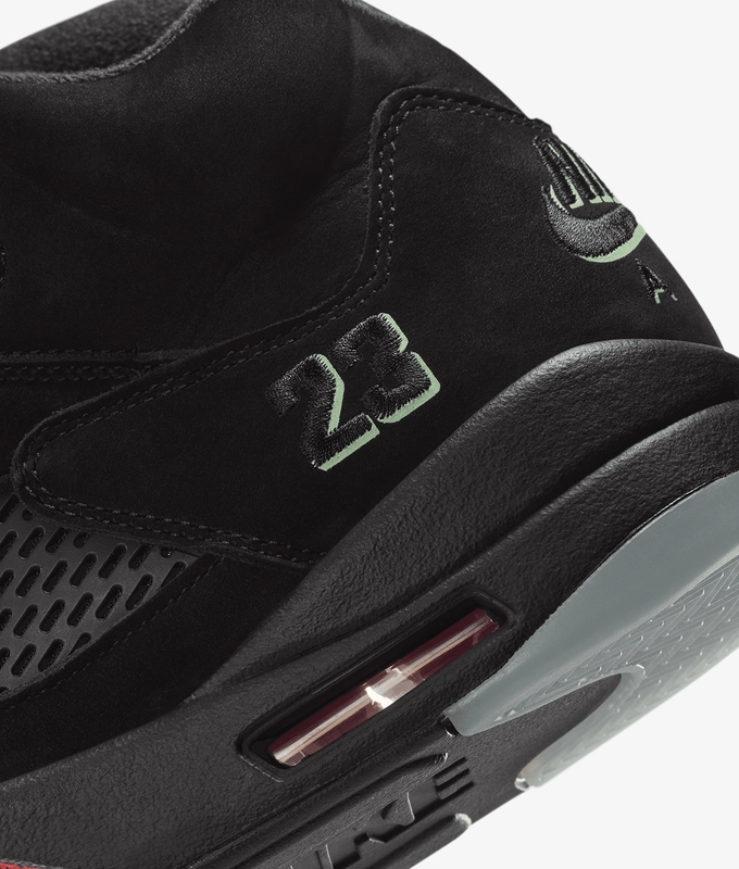 AIR JORDAN 5 RETRO OG "HALLOWEEN"