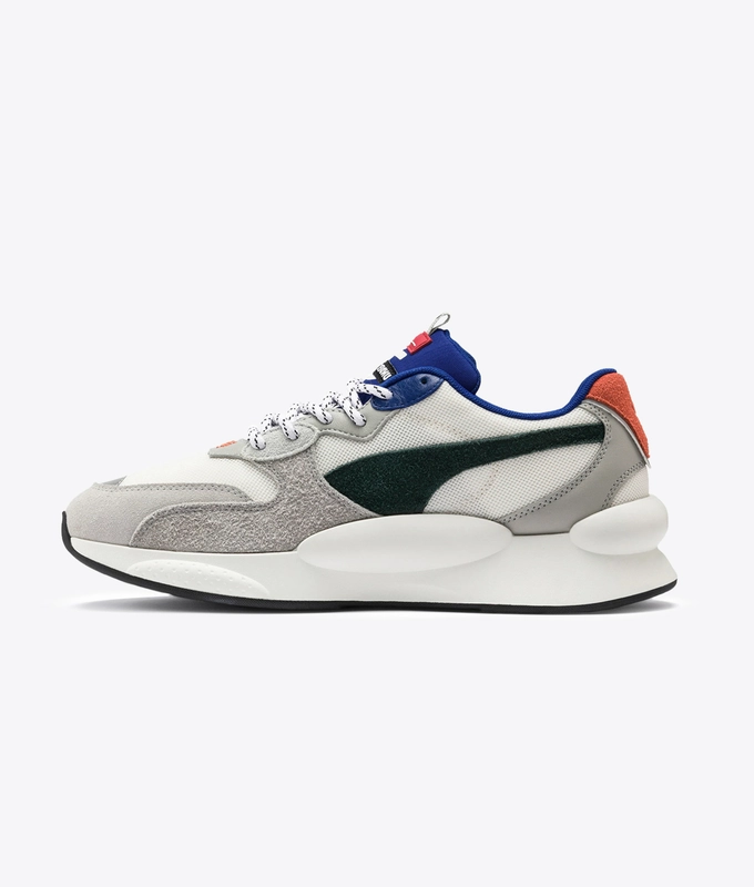 RS 98 Ader Error 'Whisper White-Surf The Web'