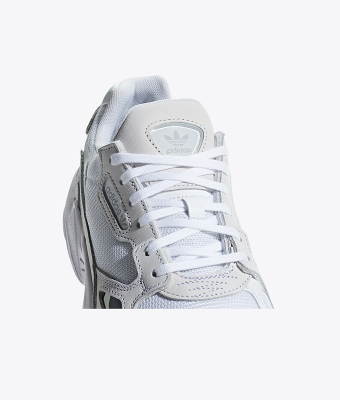 FALCON W 'FTWWHT/FTWWHT/CRYWHT'