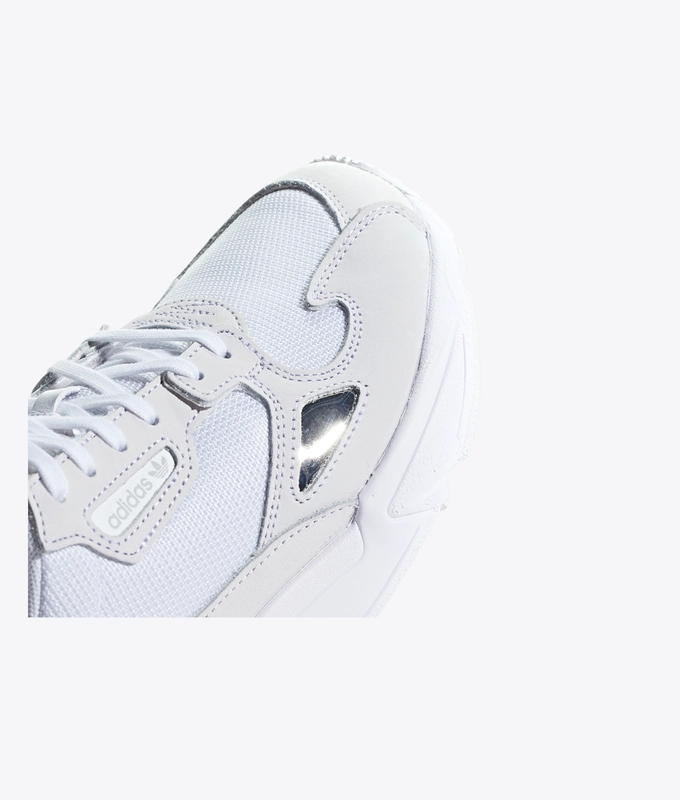 FALCON W 'FTWWHT/FTWWHT/CRYWHT'