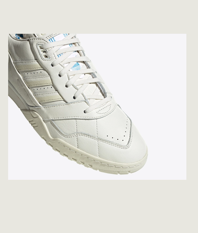 AR TRAINER 'off white/off white/off white'