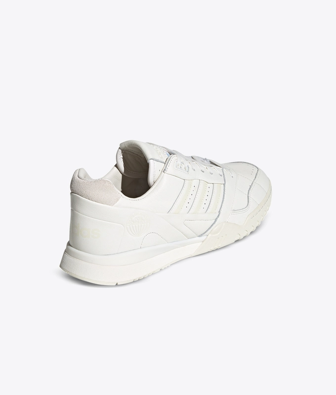 AR TRAINER 'off white/off white/off white'