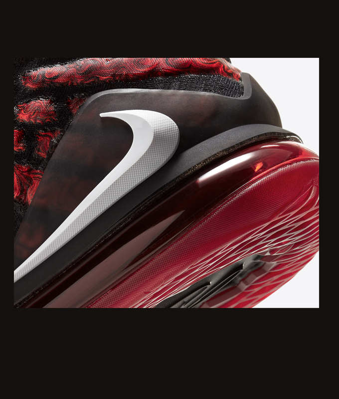 LEBRON XVII 'BLACK/WHITE-UNIVERSITY RED'