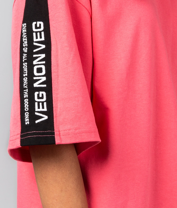 SLEEVE PANEL EMBROIDERED T-SHIRT 'PINK'