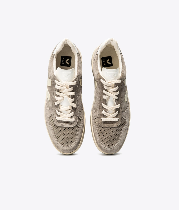 Veja V10 SUEDE 'MOONROCK'
