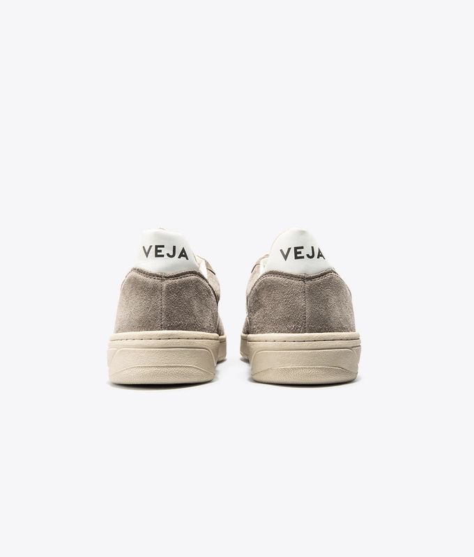Veja V10 SUEDE 'MOONROCK'