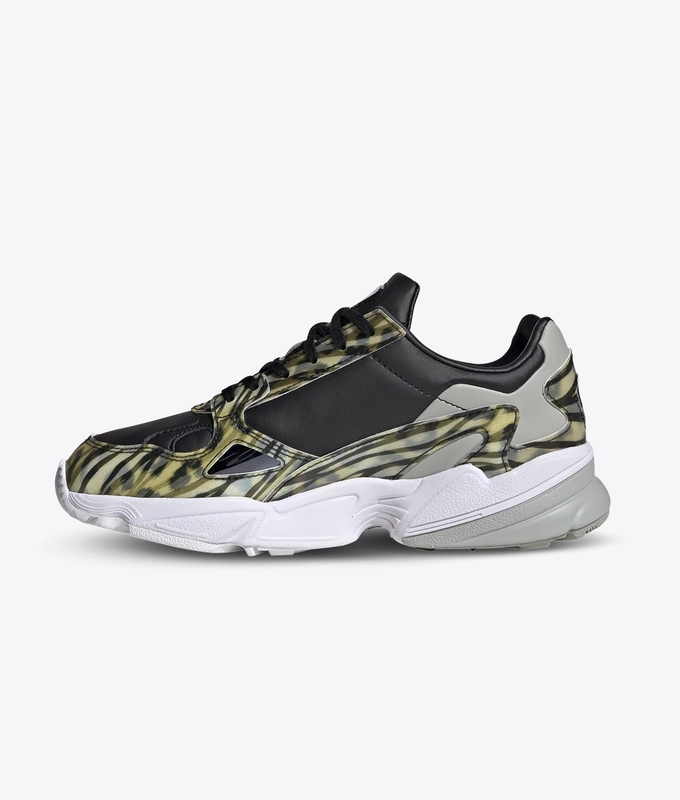 FALCON out Loud 'Core Black / Metal Grey / Cloud White'