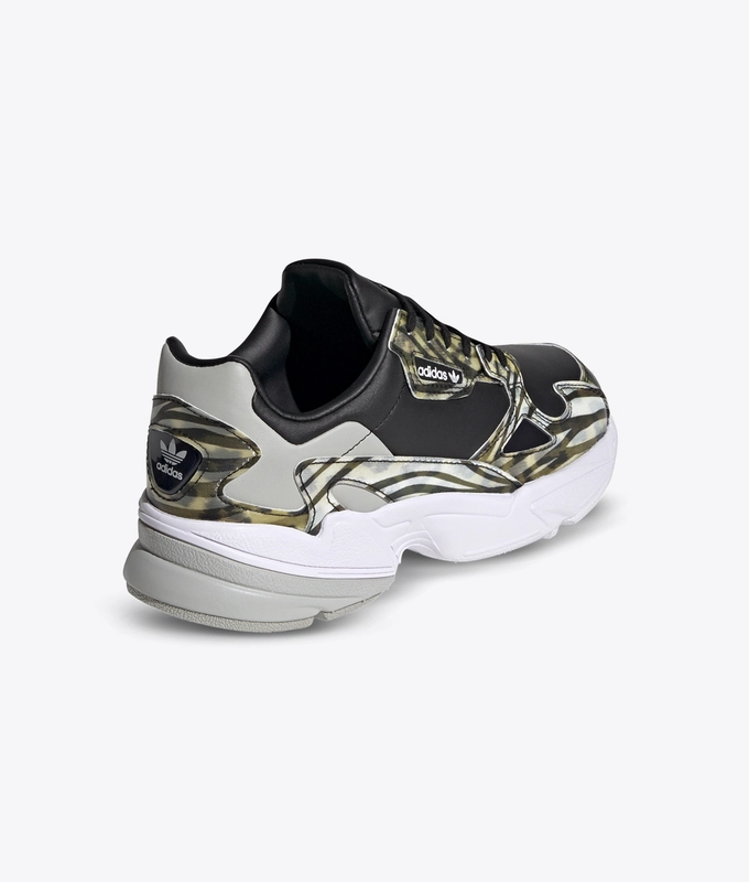FALCON out Loud 'Core Black / Metal Grey / Cloud White'