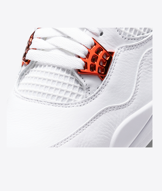 AIR JORDAN 4 RETRO SE 'WHITE/TEAM ORANGE-METALLIC SILVER'