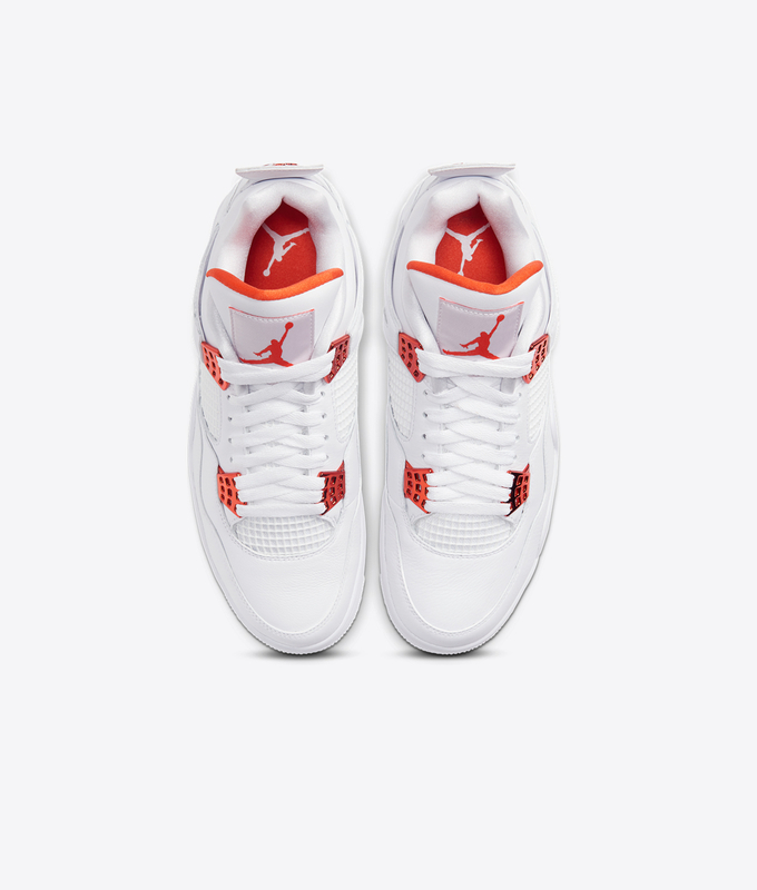 AIR JORDAN 4 RETRO SE 'WHITE/TEAM ORANGE-METALLIC SILVER'