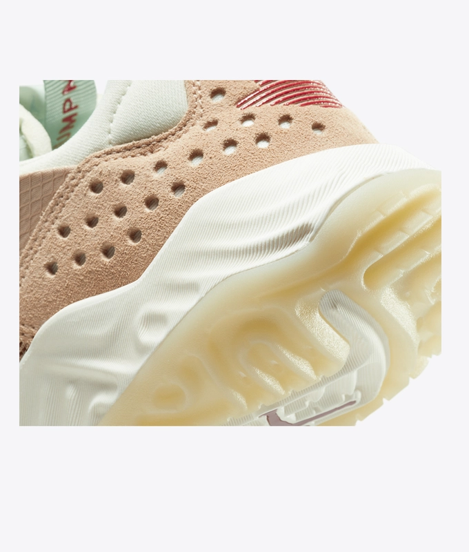 JORDAN DELTA 'VACHETTA TAN/GYM RED-JADE AURA'