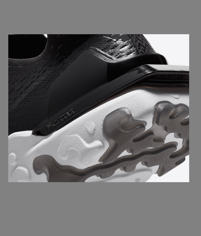 NIKE REACT VISION 'BLACK/WHITE-BLACK'