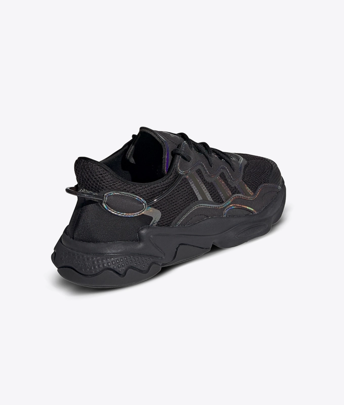 OZWEEGO 'CBLACK/CBLACK/FTWWHT'