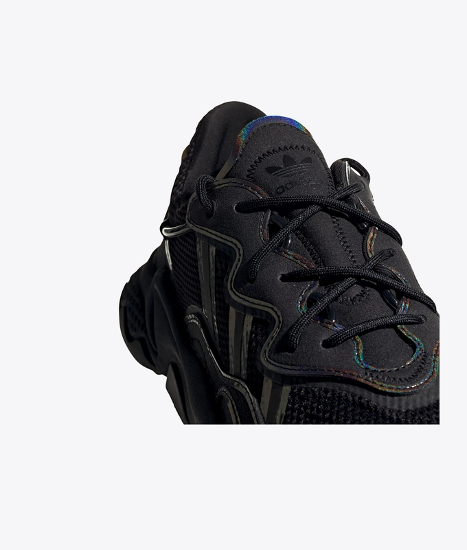 OZWEEGO 'CBLACK/CBLACK/FTWWHT'