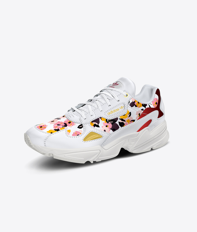 FALCON W 'FTWWHT/POWBER/GOLDMT'