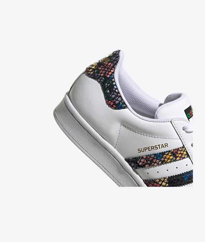 SUPERSTAR W 'CLOUD WHITE / CORE BLACK / RED'