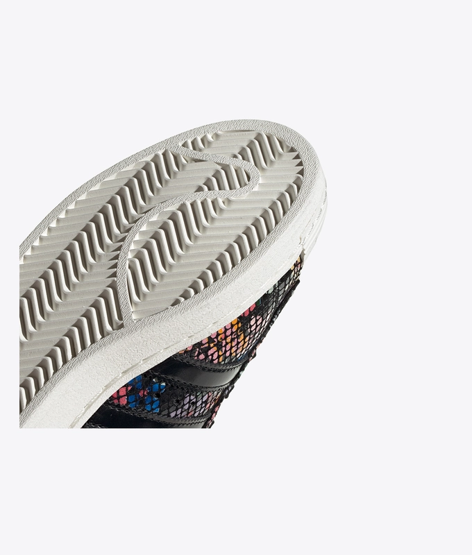 SUPERSTAR UP W 'core black'