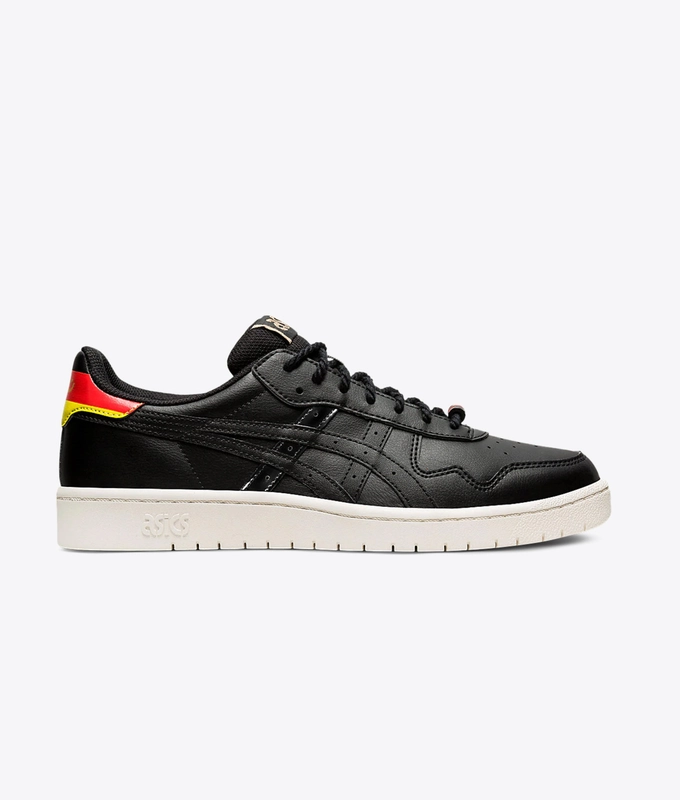 JAPAN S 'BLACK/BLACK'