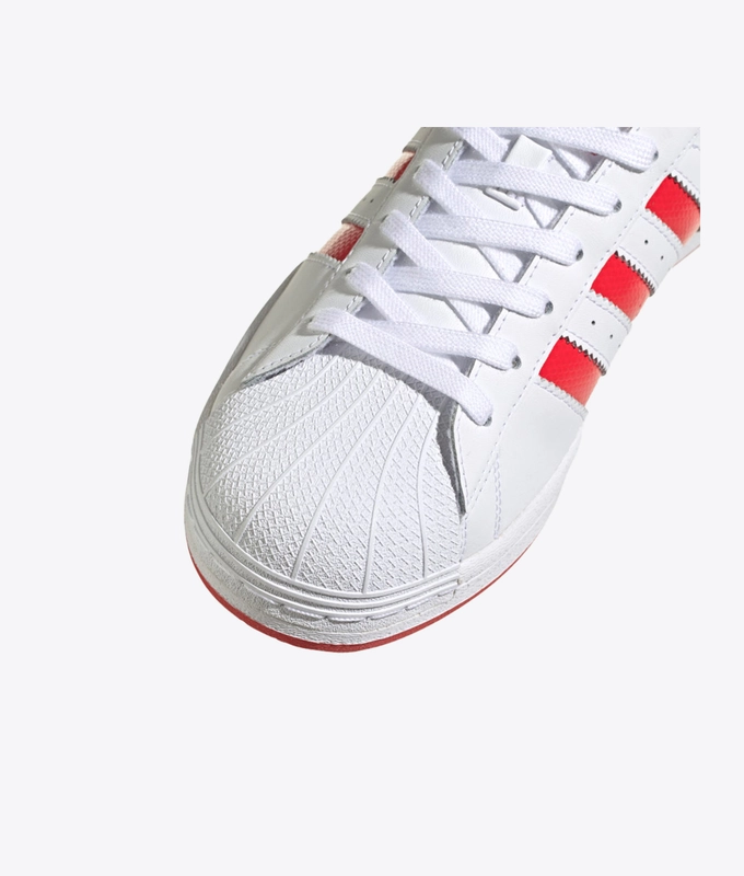 SUPERSTAR 'ftwr white/lush red/gold met'