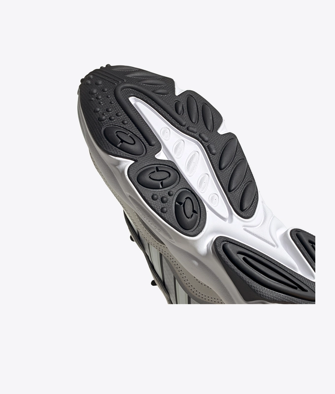 OZWEEGO 'ftwr white/crystal white/wonder glow'