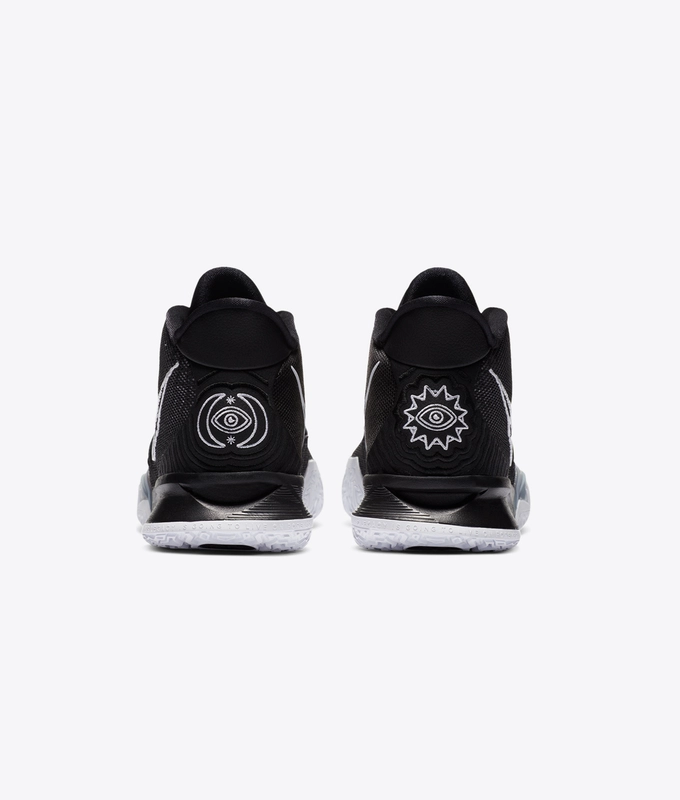 KYRIE 7 EP 'BLACK/WHITE'