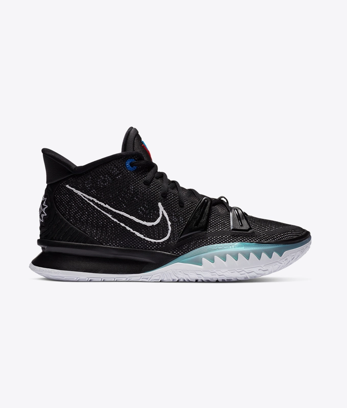 KYRIE 7 EP 'BLACK/WHITE'