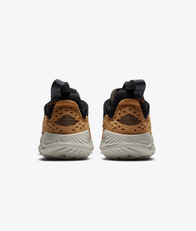 DELTA 'BLACK/ANTHRACITE-FLAX-KUMQUAT'