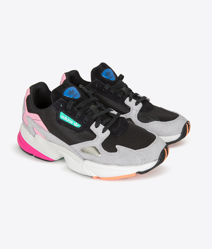 FALCON W 'LIGHT GRANITE'