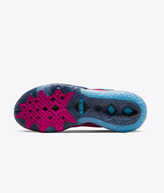 Lebron Xviii Low