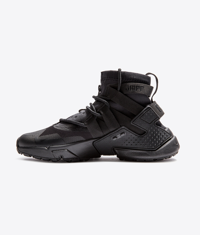 AIR HUARACHE GRIPP 'BLACK/BLACK-BLACK-WHITE'