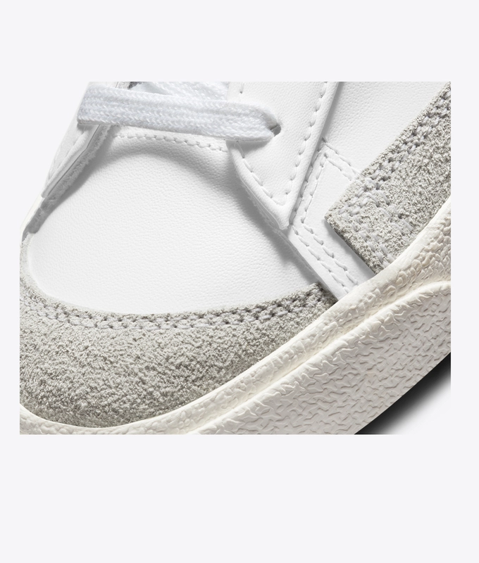Blazer Low '77