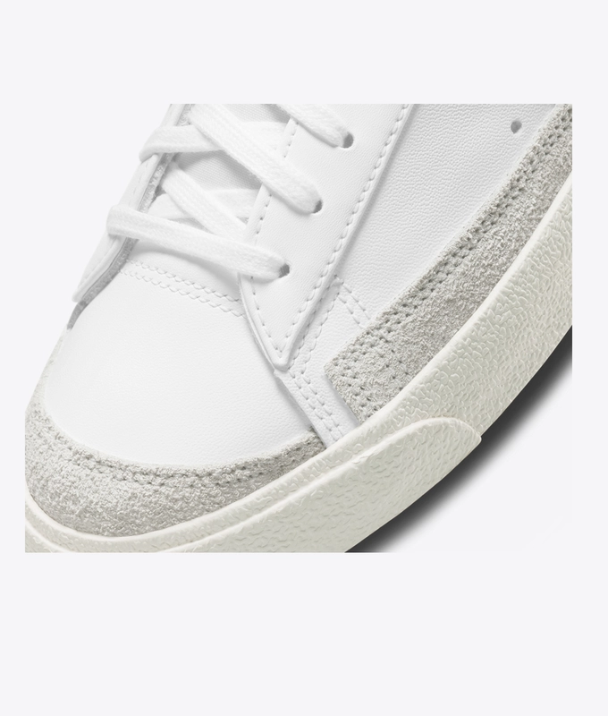 W Blazer Low '77